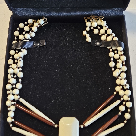 Boxed, Vintage Signed Miriam Haskell Antique Necklace - Picture 1 of 7